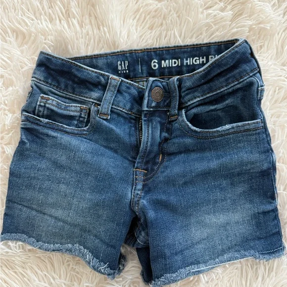 Gap and Cat & Jack Blue Denim Shorts - Picture 2 of 5